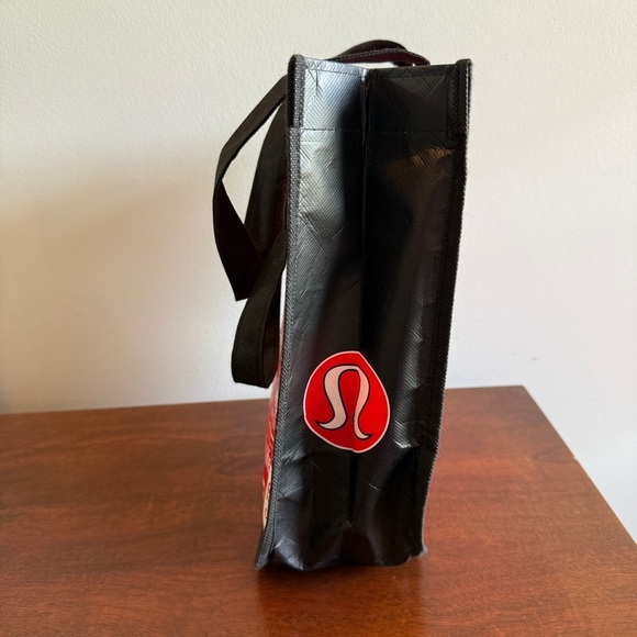 Lululemon Athletica Red and Black Graphic Small Tote - Picture 3 of 3